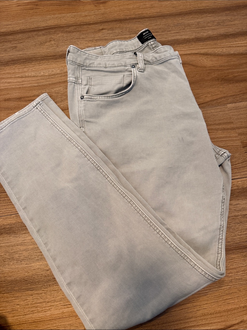 Neuw Slim Straight Jeans in Light Gray
